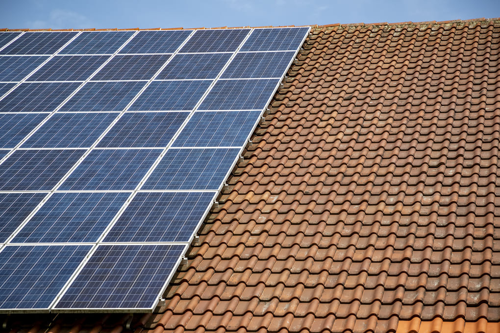 Energía limpia en Panamá: descubre paneles solares duraderos y eficientes