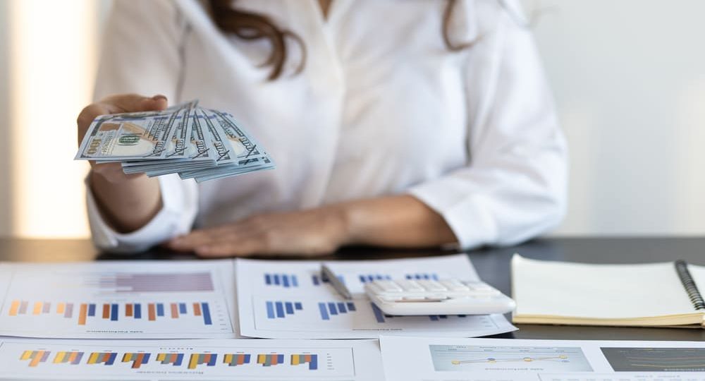 Empresas resaltan beneficios de la maquila de nómina para disminuir errores